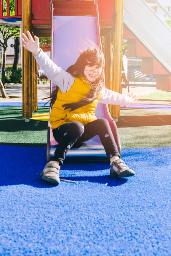 Instalación de suelo de caucho continuo en Alicante