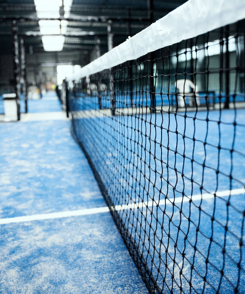 Mantenimiento profesional de césped artificial